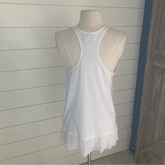 NEW!  Hollister White Ruffled Tank Top (M) - Picture 3 of 6
